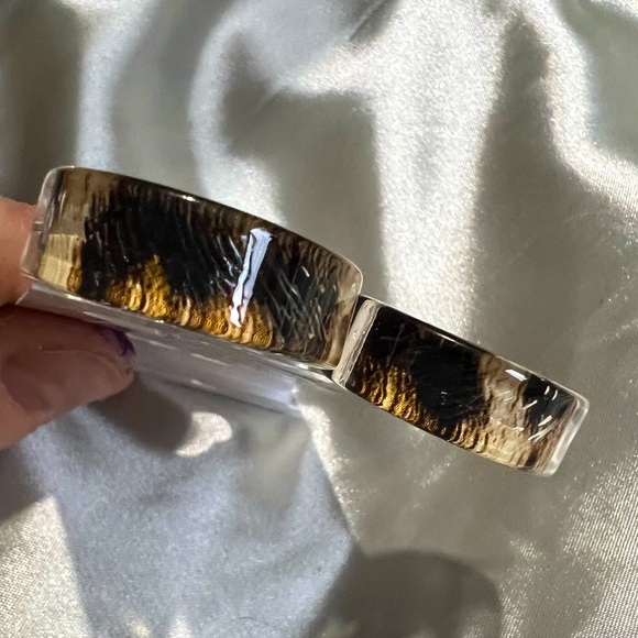 Animal Print Earrings - Picture 5 of 5